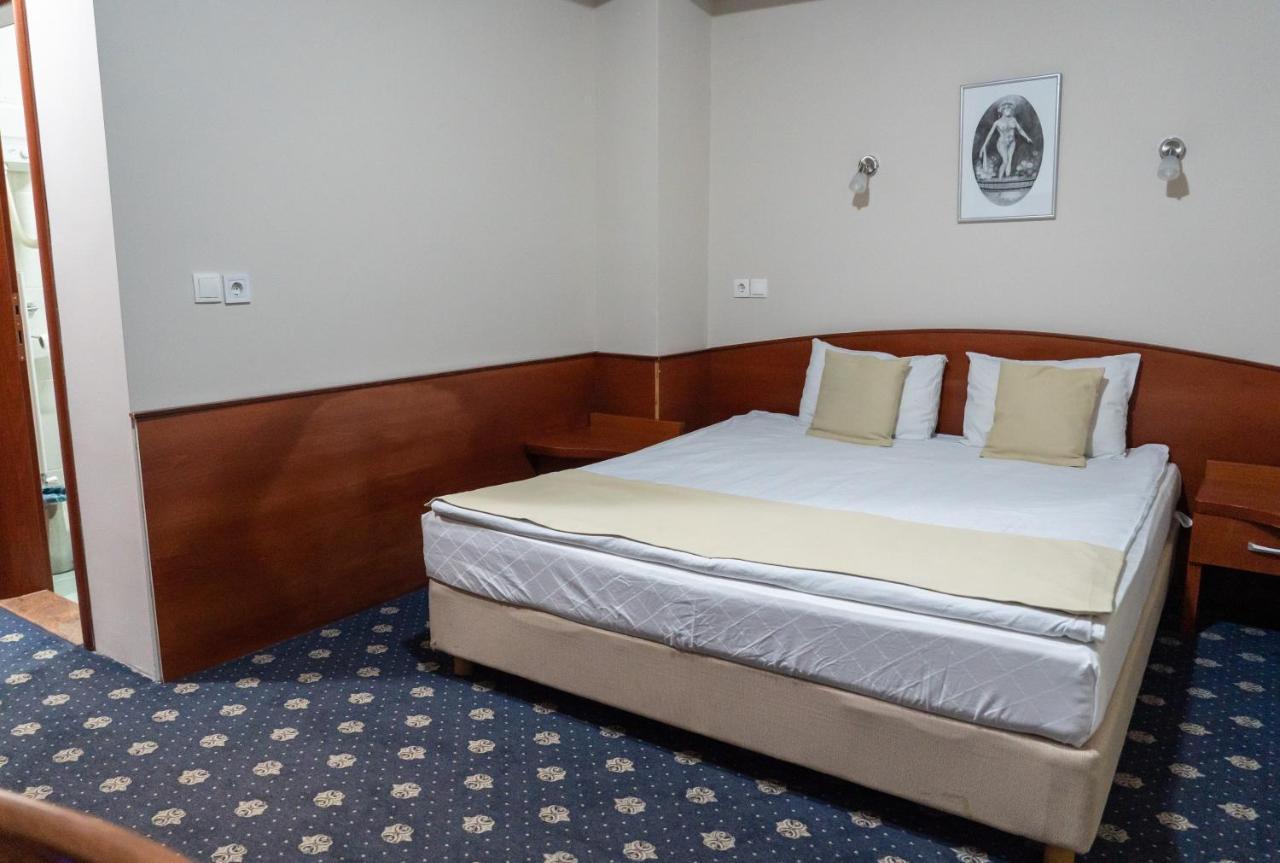 Hotel Salida Прилеп Экстерьер фото