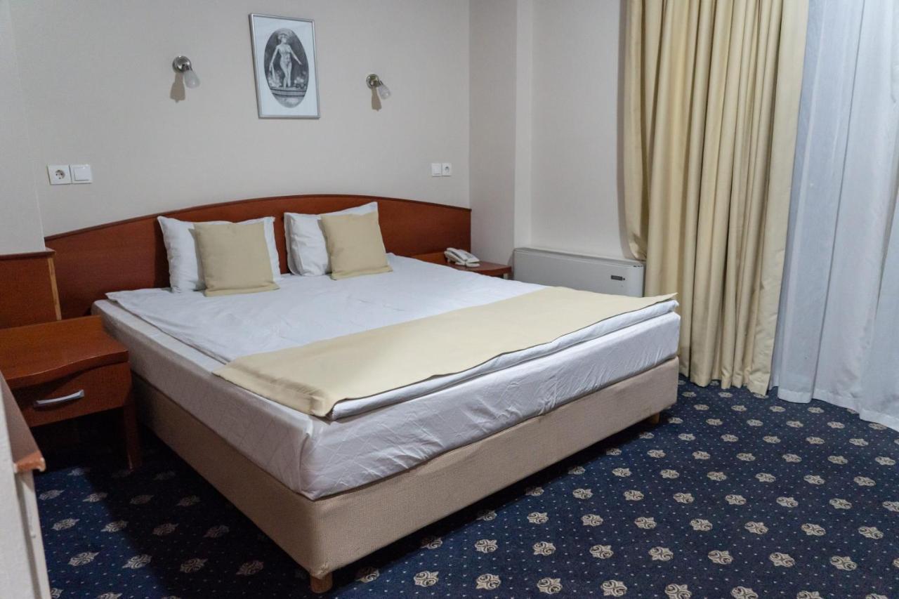 Hotel Salida Прилеп Экстерьер фото