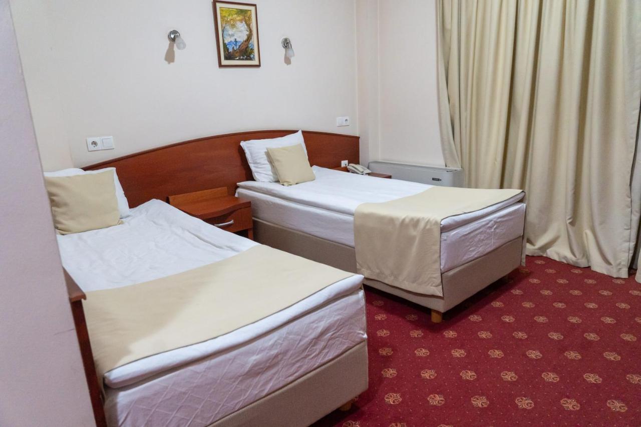 Hotel Salida Прилеп Экстерьер фото