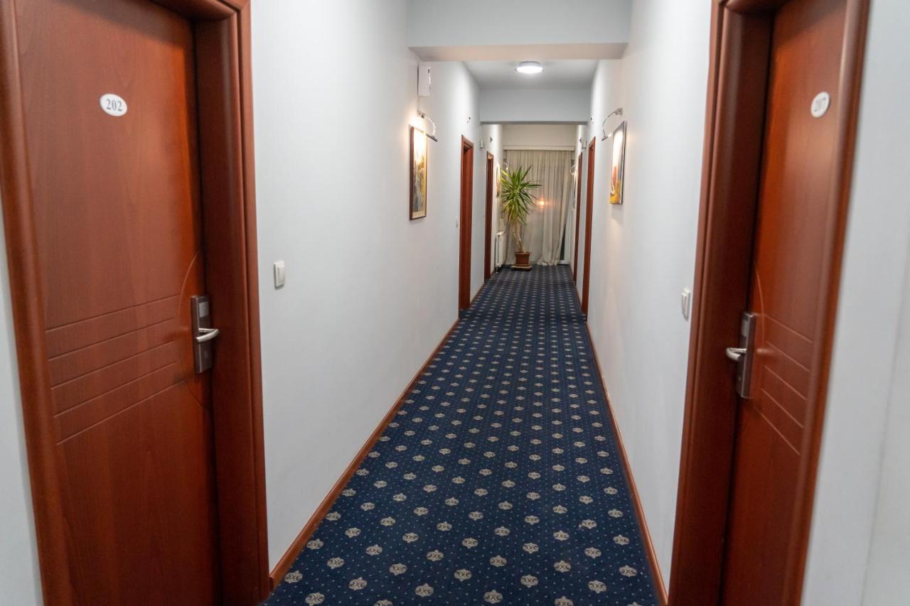 Hotel Salida Прилеп Экстерьер фото